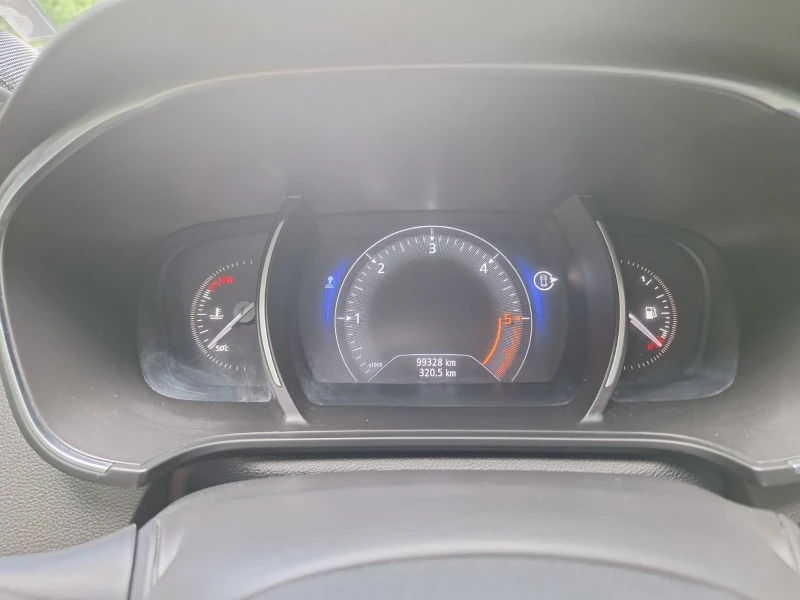 Renault Megane 1, 5 dci, снимка 12 - Автомобили и джипове - 50673549