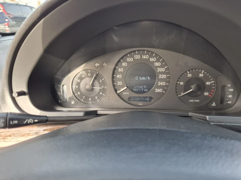 Mercedes-Benz E 220 150 hp, снимка 9 - Автомобили и джипове - 52434646
