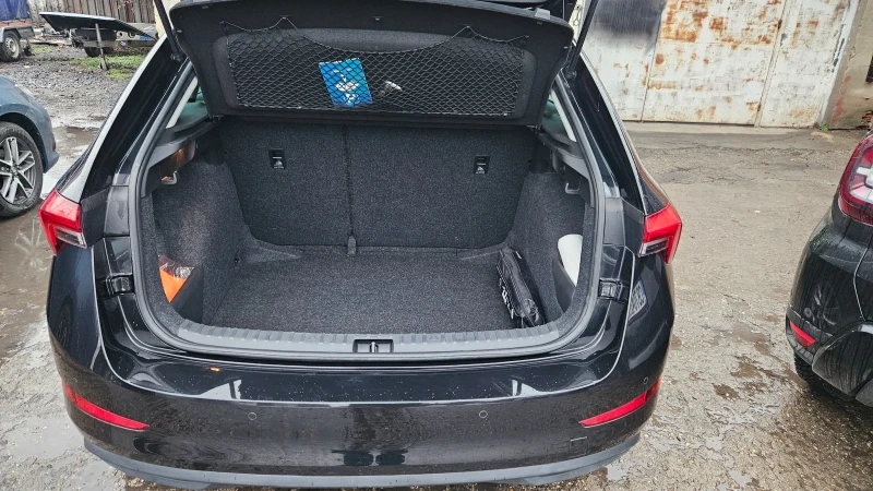 Skoda Scala 1.0TSI FULL LED CAR PLAY KEYLESS, снимка 14 - Автомобили и джипове - 52576385