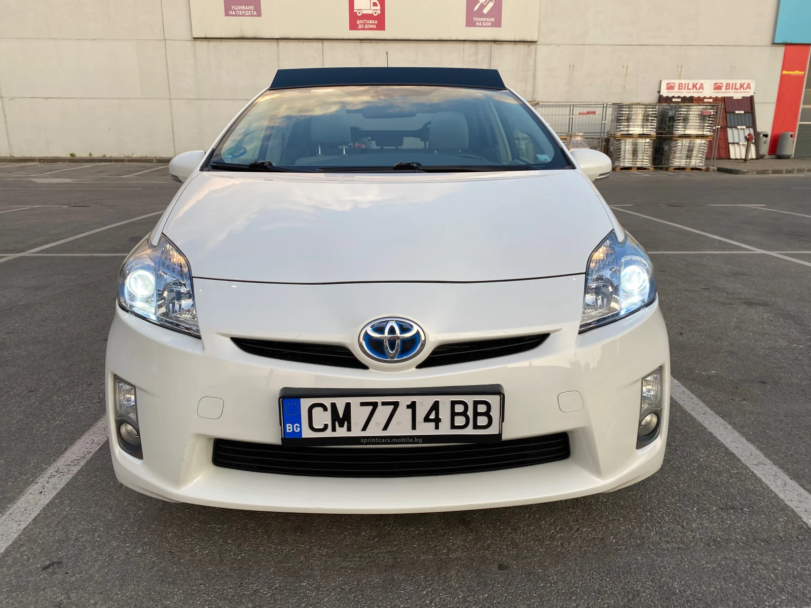 Toyota Prius БЯЛА ПЕРЛА* ГАЗ с OBD* СОЛАР* CarPlay* НОВИ ГУМИ*  - изображение 6