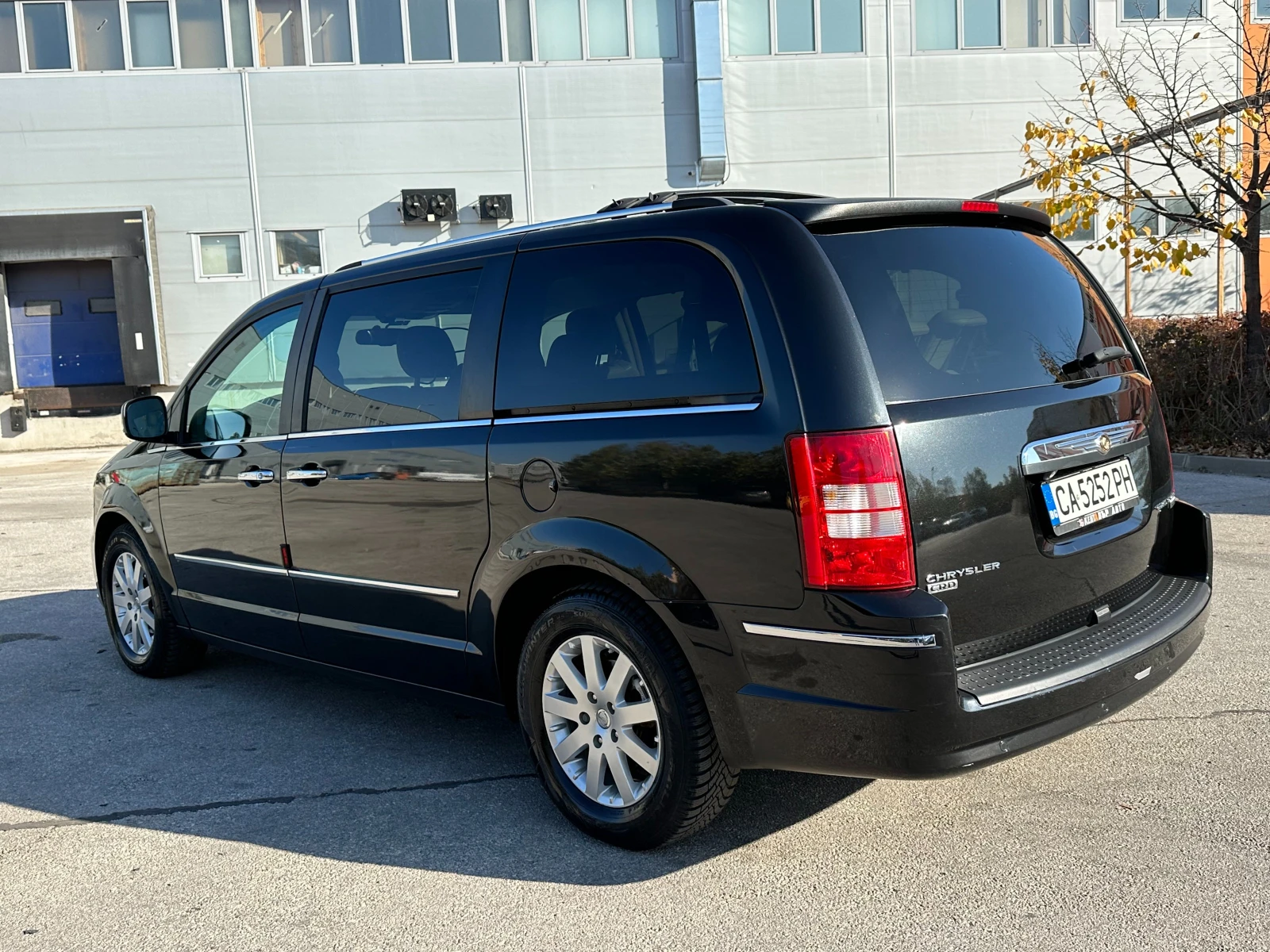 Chrysler Gr.voyager 2.8CRDI 163к.с. - изображение 3