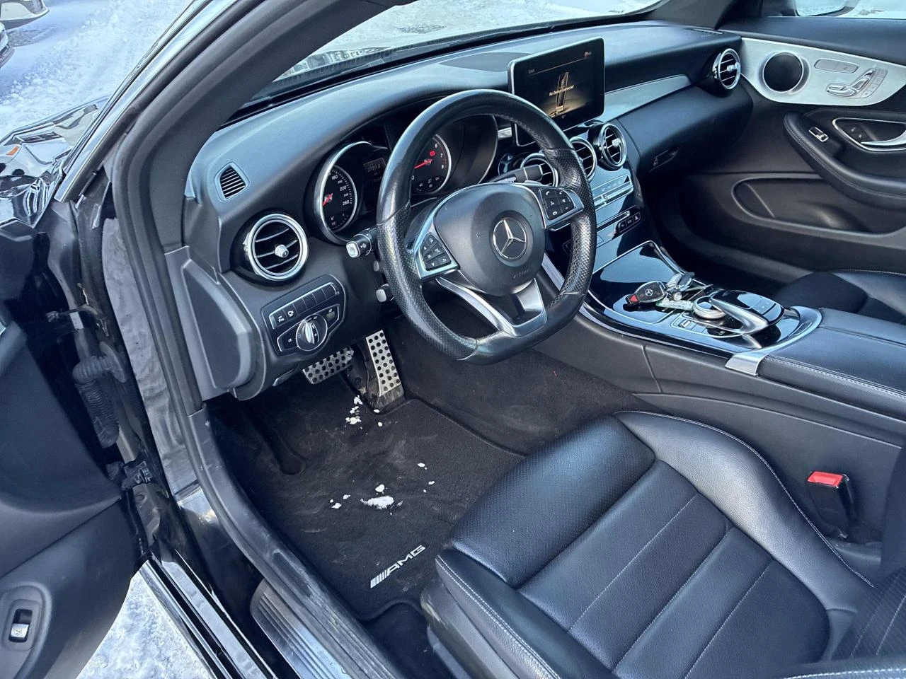 Mercedes-Benz C 300 AMG pack* 360* Carplay* Панорама* Подгреви* , снимка 6 - Автомобили и джипове - 54108237