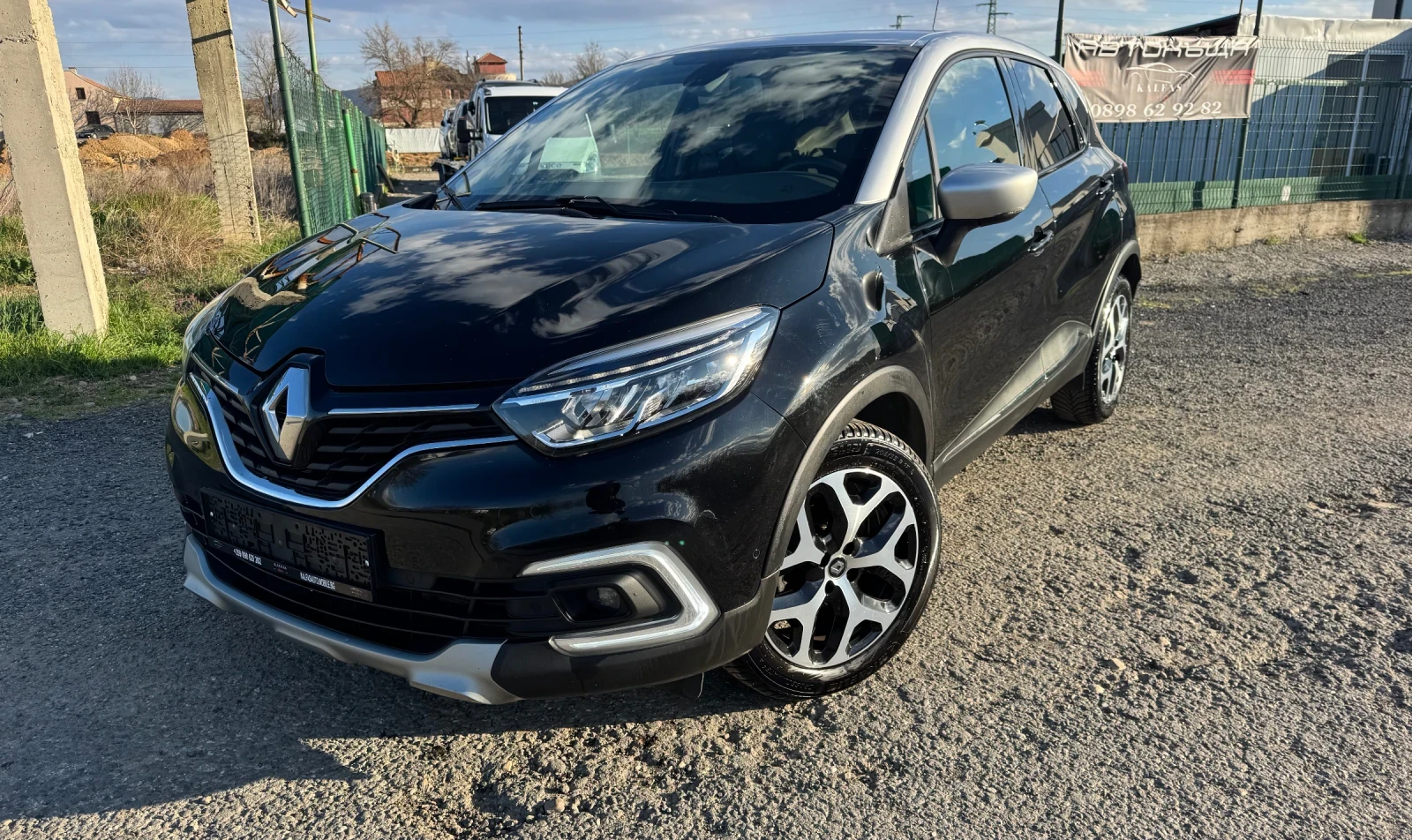 Renault Captur TCe 120 * BOSE* AUTOMAT* FULL* 