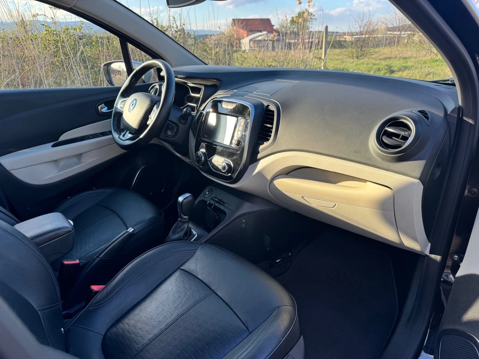 Renault Captur TCe 120 * BOSE* AUTOMAT* FULL* , снимка 10 - Автомобили и джипове - 54150734