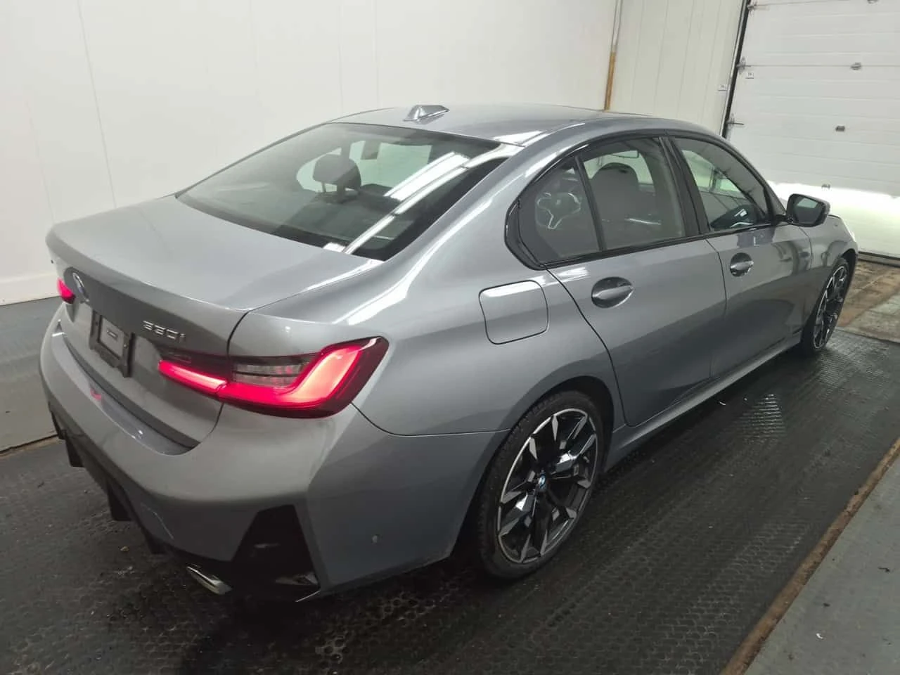 BMW 330 I xDrive * HARMAN/KARDON* ПОДГРЕВИ* ШИБИДАХ* , снимка 10 - Автомобили и джипове - 54377393