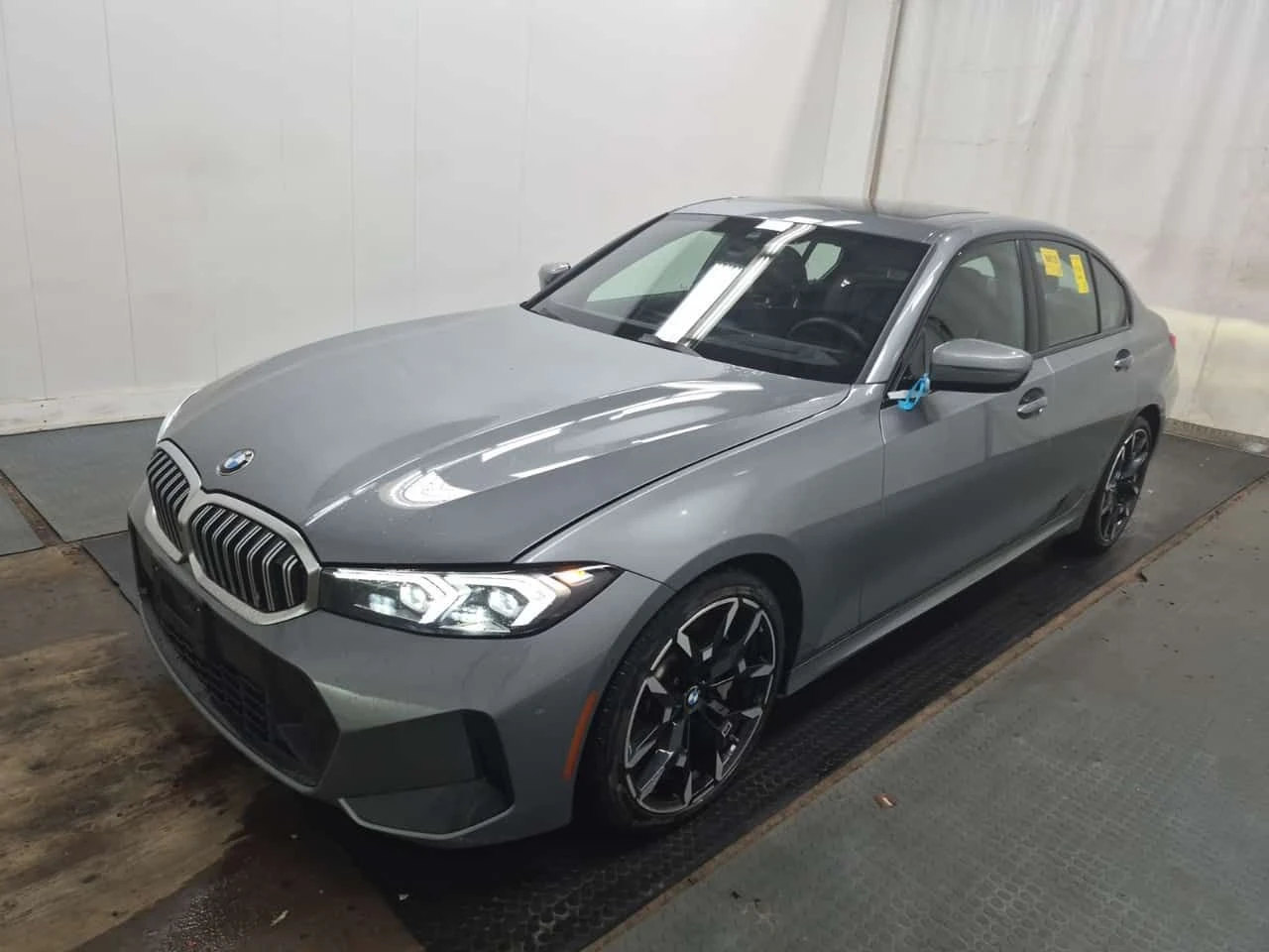BMW 330 I xDrive * HARMAN/KARDON* ПОДГРЕВИ* ШИБИДАХ* 
