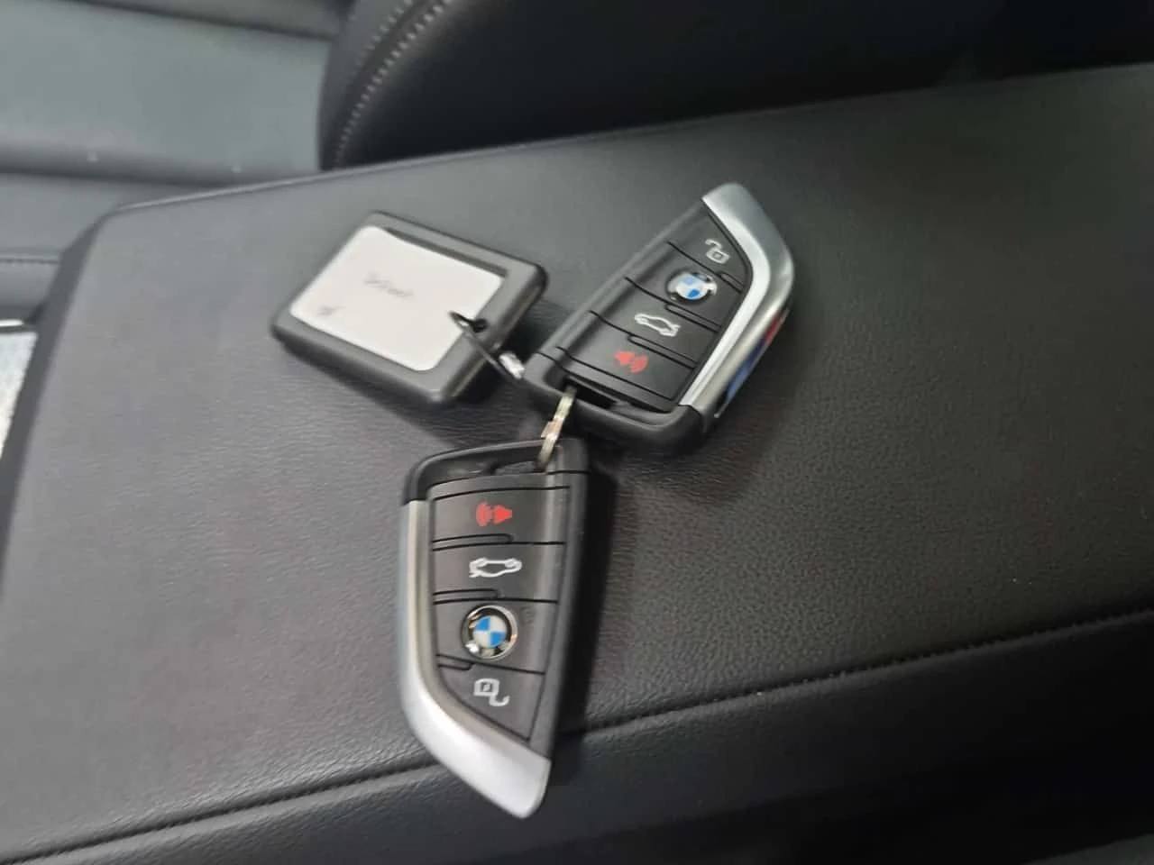 BMW 330 I xDrive * HARMAN/KARDON* ПОДГРЕВИ* ШИБИДАХ* , снимка 9 - Автомобили и джипове - 54377393