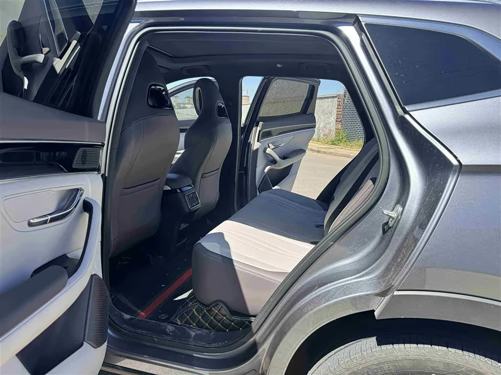 BYD Seal U 520 km Luxury Model autogeorge.com, снимка 13 - Автомобили и джипове - 54428496
