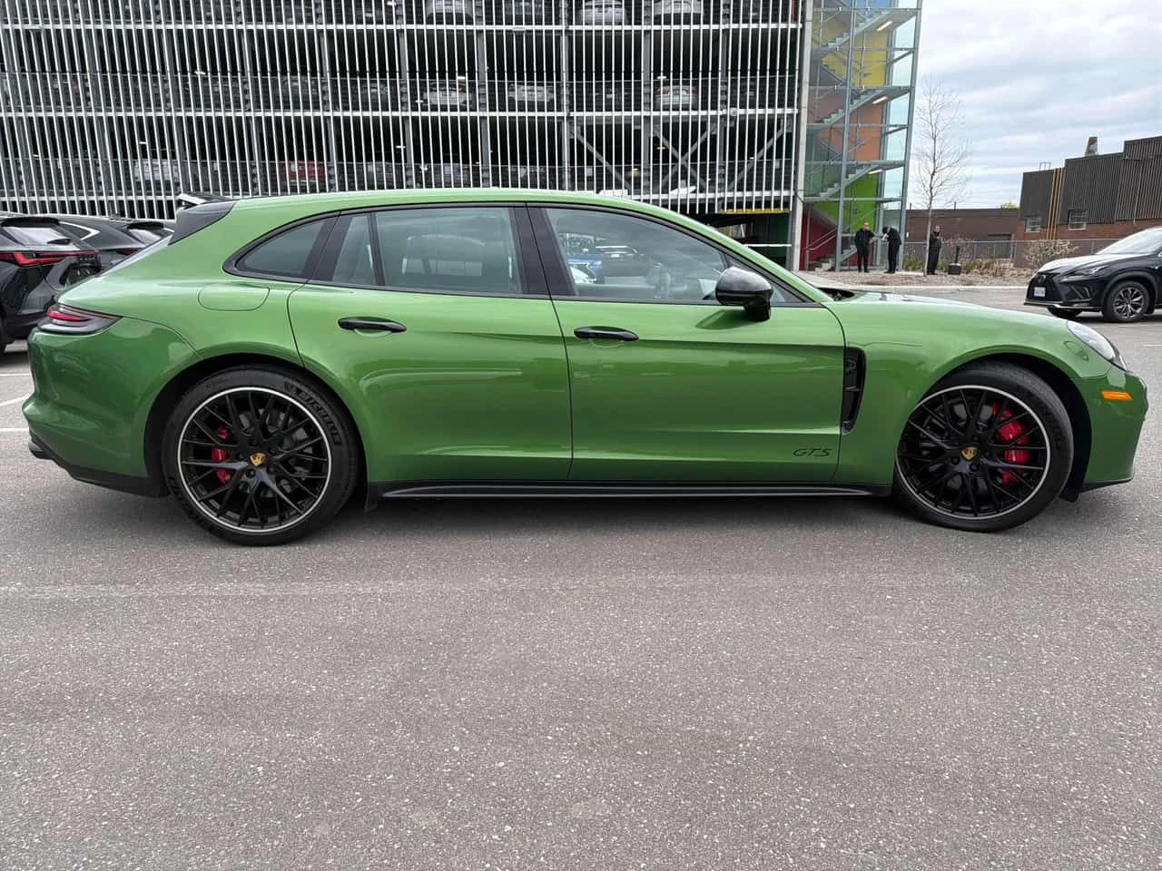 Porsche Panamera * GTS * CARFAX * BOSE * DISTRONIC * 360, снимка 3 - Автомобили и джипове - 54460222