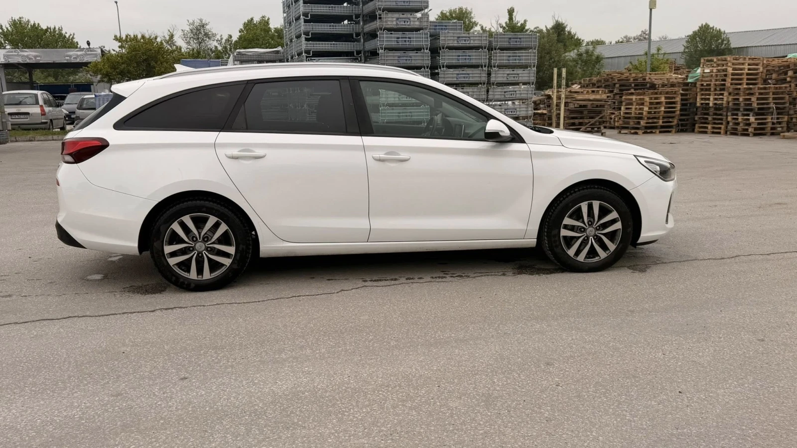 Hyundai I30 1.6 CRDI 110 к.с, снимка 6 - Автомобили и джипове - 54477705
