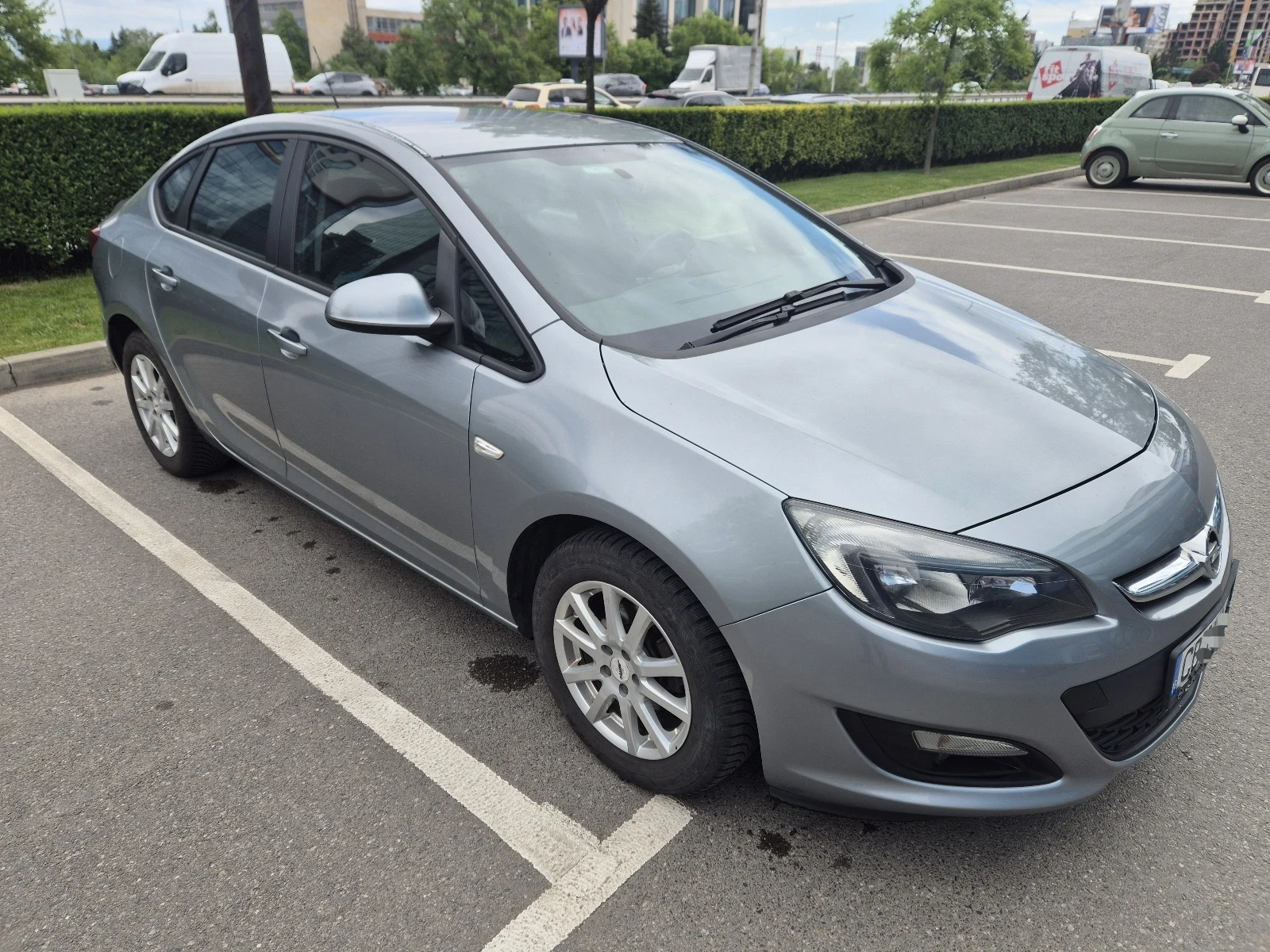 Opel Astra J 1.6 ГАЗ нова от България, снимка 3 - Автомобили и джипове - 54556526