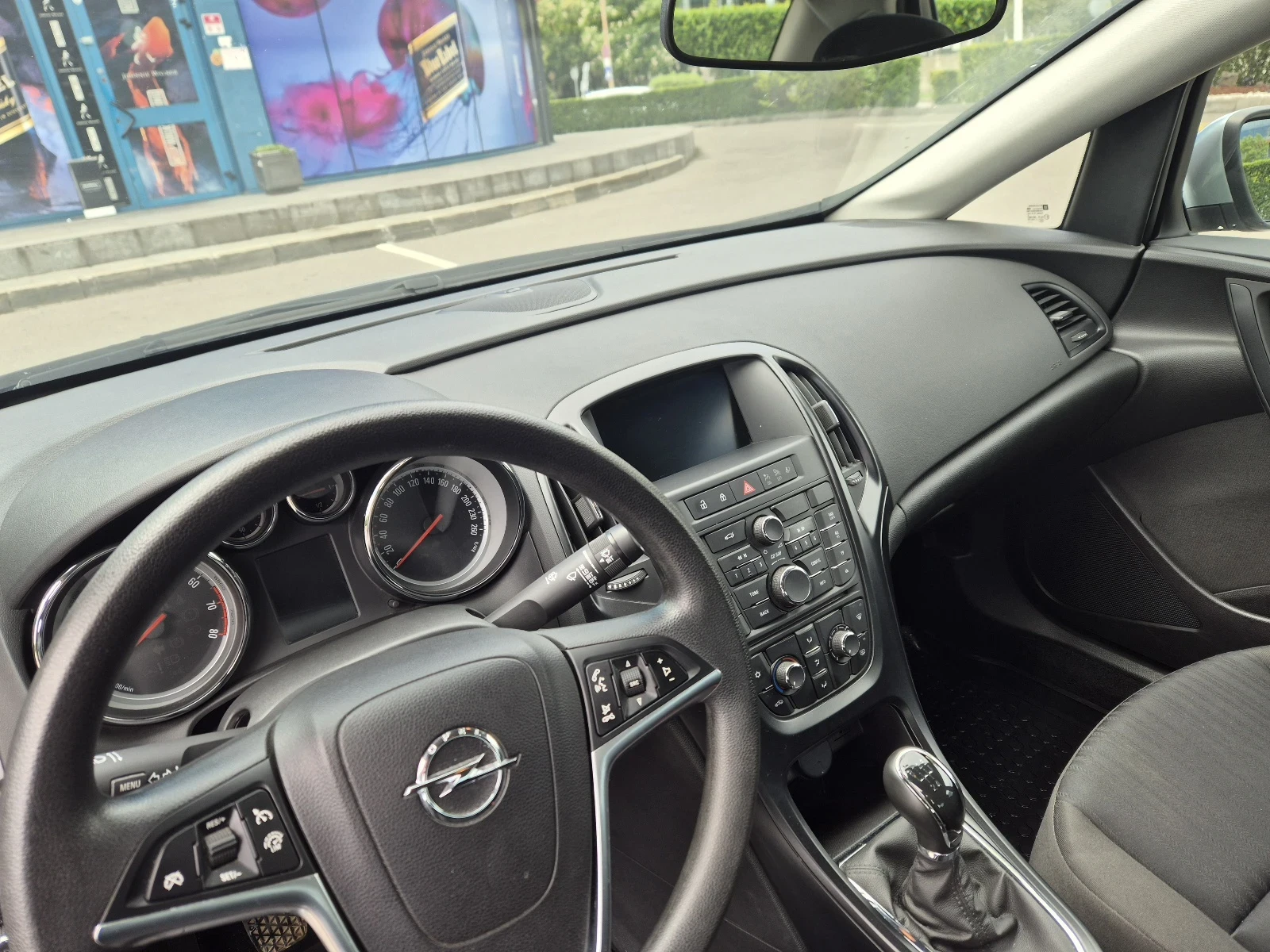 Opel Astra J 1.6 ГАЗ нова от България, снимка 9 - Автомобили и джипове - 54556526