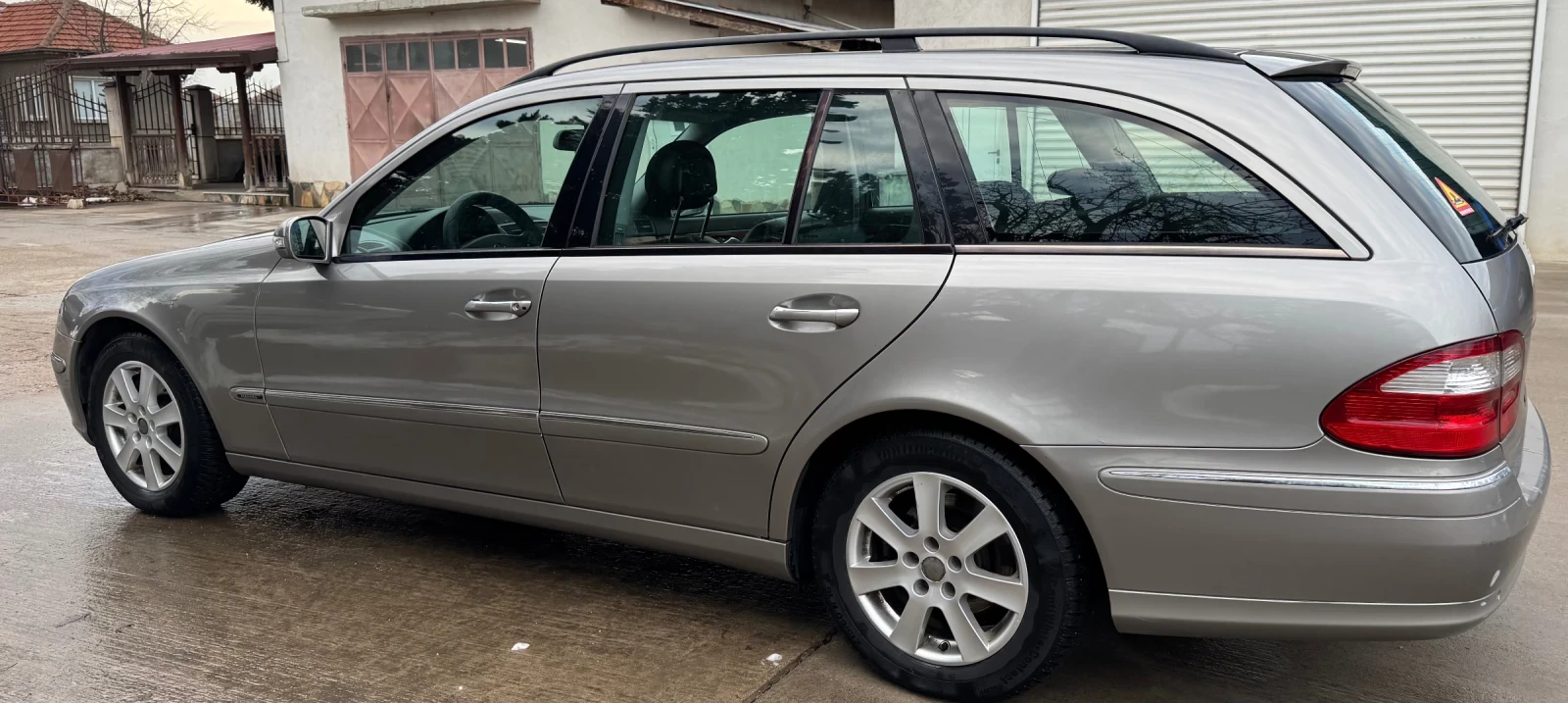 Mercedes-Benz E 220 2.2 CDI, снимка 3 - Автомобили и джипове - 54665364