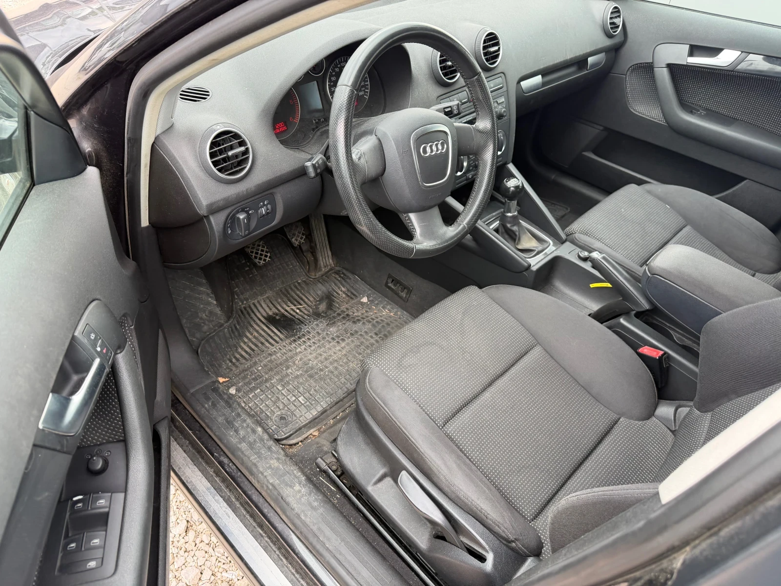 Audi A3 1.9/105кс Климатроник, снимка 6 - Автомобили и джипове - 54778589