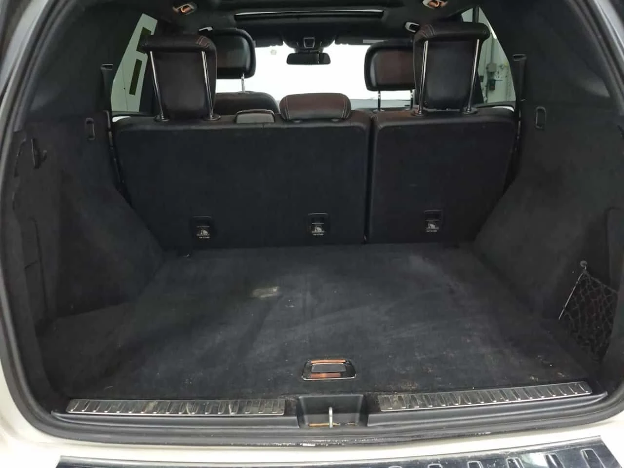 Mercedes-Benz ML 550  ОБДУХВАНЕ / 360 / ДИСТРОНИК / ЦЕНА ДО БЪЛГАРИЯ, снимка 15 - Автомобили и джипове - 55445490