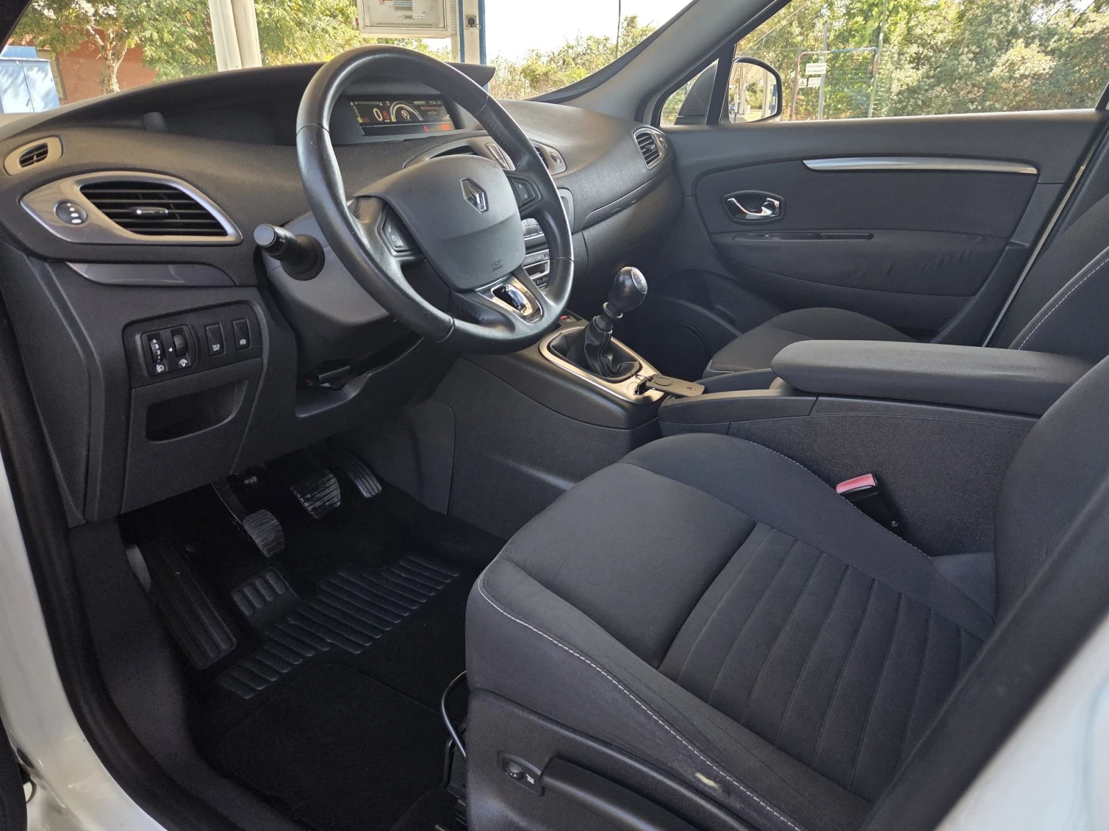 Renault Scenic 1, 2i turbo 116 hp, снимка 12 - Автомобили и джипове - 56327511