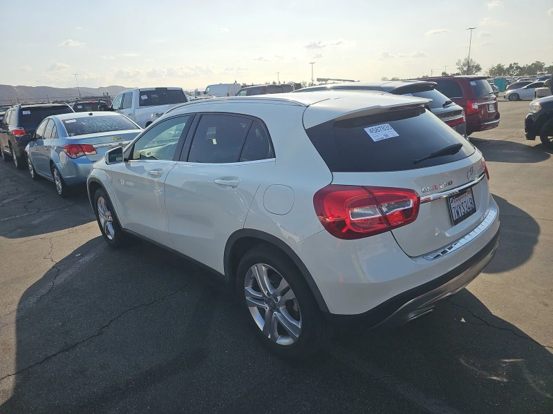 Mercedes-Benz GLA 250, снимка 5 - Автомобили и джипове - 47920334