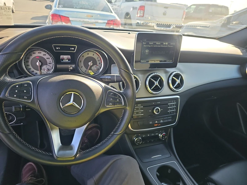 Mercedes-Benz GLA 250, снимка 11 - Автомобили и джипове - 47920334