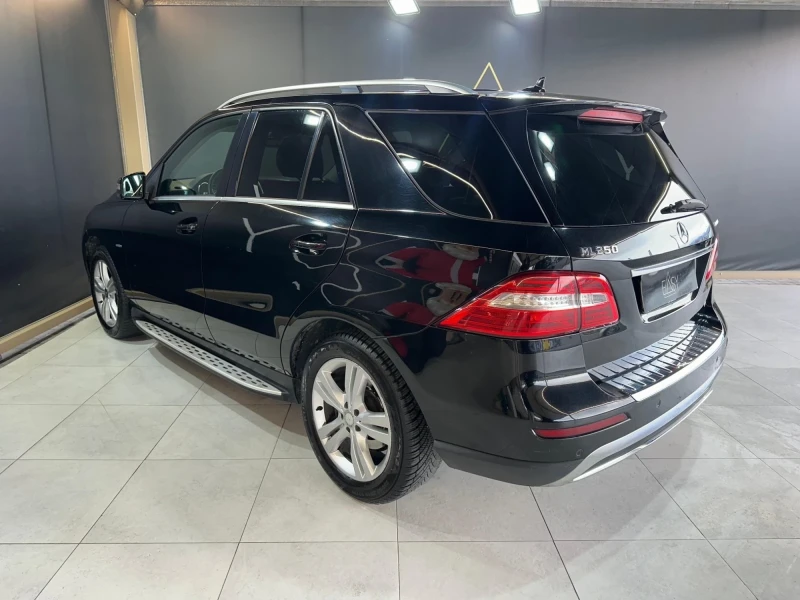 Mercedes-Benz ML 250 Ml 250, снимка 4 - Автомобили и джипове - 48670451