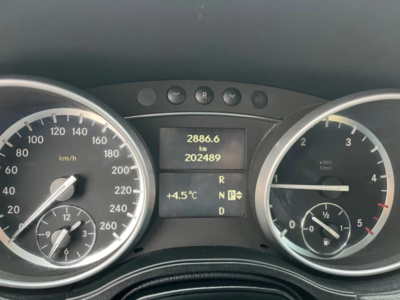 Mercedes-Benz ML 350 CDi Grand Edition На Пружини, снимка 8 - Автомобили и джипове - 49179650