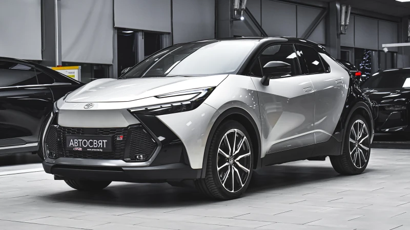 Toyota C-HR 2.0 Hybrid GR Sport 4x4 Automatic, снимка 4 - Автомобили и джипове - 52815209
