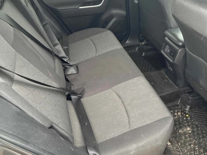 Toyota Rav4 * LE * AWD * БЕЗ ПЪРВОНАЧАЛНА ВНОСКА, снимка 13 - Автомобили и джипове - 53244232
