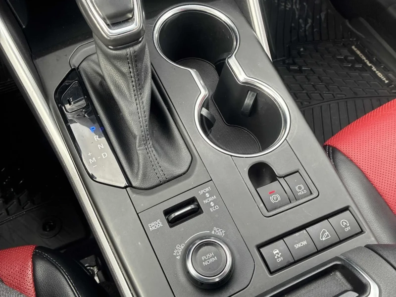 Toyota Highlander 3.5L 6cyl AWD, снимка 4 - Автомобили и джипове - 53503508