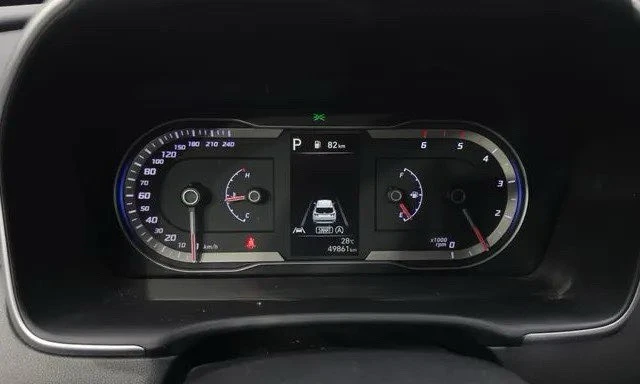 Hyundai Tucson 1.6 Turbo 2WD, снимка 11 - Автомобили и джипове - 53170041