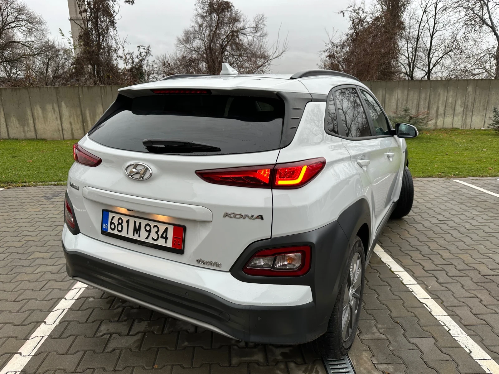 Hyundai Kona PREMIUM 64KWh FULL ASSIST/HEADUP/DISSTR/KRELL - изображение 5