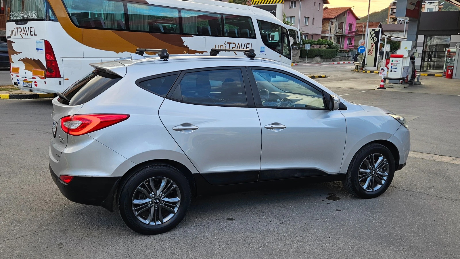 Hyundai IX35 2.0 Crdi AVTOMAT/4X4/KOJA/NAVIG/FACELIFT - изображение 6