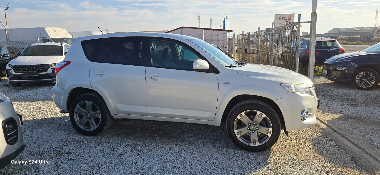 Toyota Rav4 2.2D4D 150K.C LUXURY 4X4 AUTOMATIC NAVI  | Mobile.bg   6