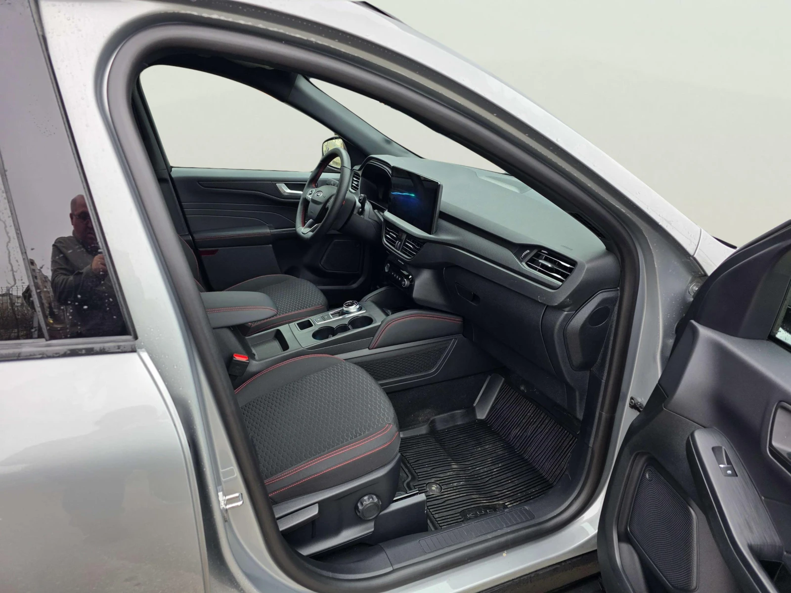 Ford Kuga 2.5 PHEV - изображение 9