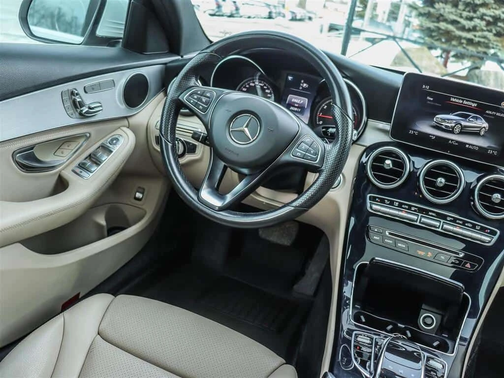 Mercedes-Benz C 300 * CARFAX * ЦЕНА ДО БГ, снимка 12 - Автомобили и джипове - 53801325