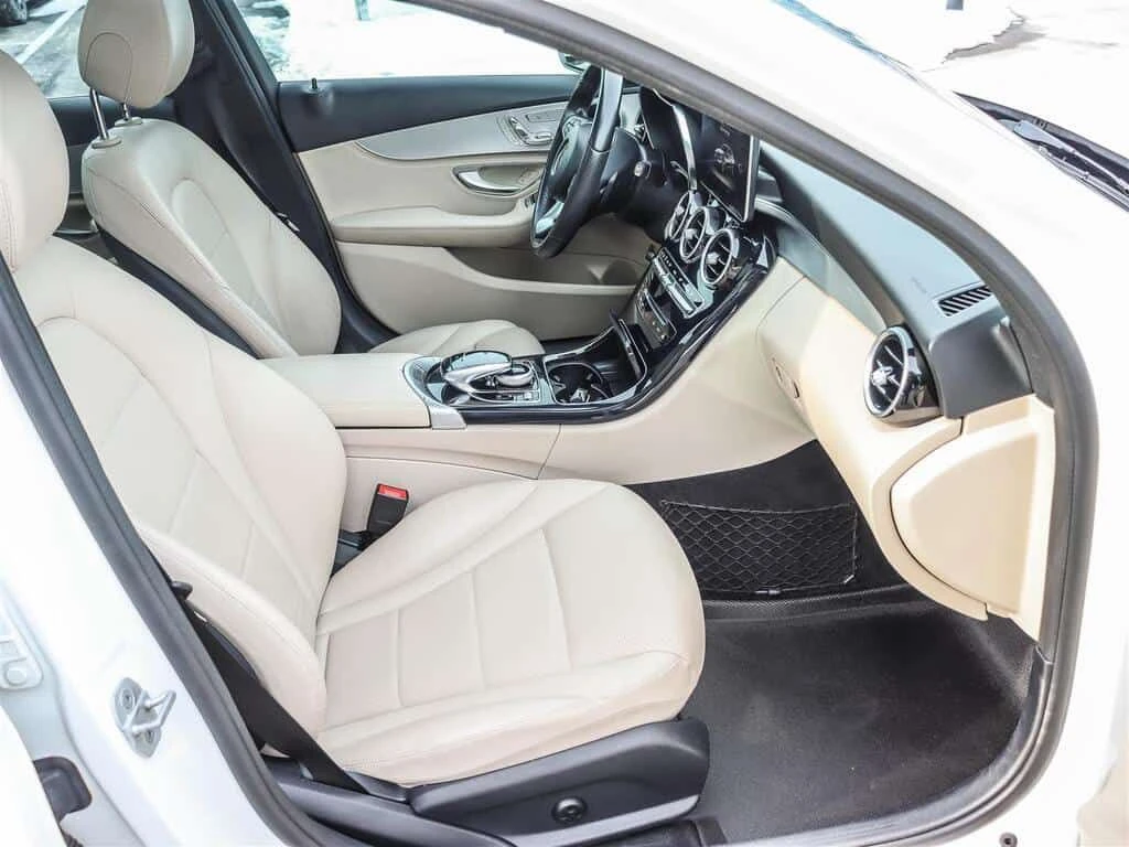 Mercedes-Benz C 300 * CARFAX * ЦЕНА ДО БГ, снимка 15 - Автомобили и джипове - 53801325