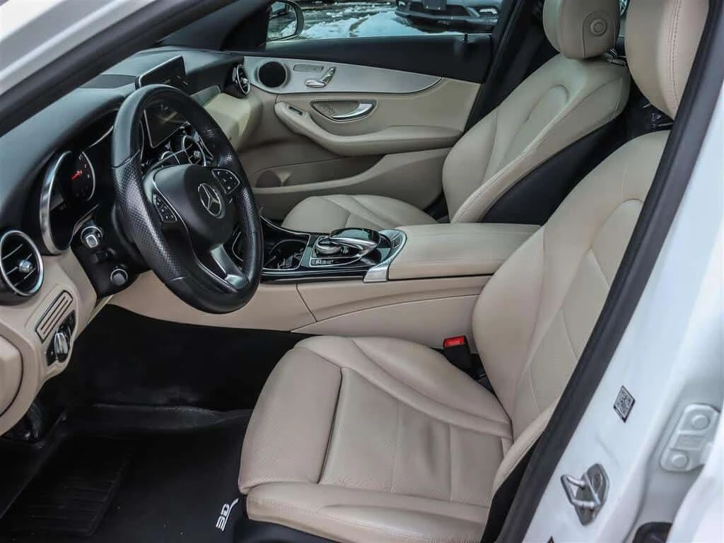 Mercedes-Benz C 300 * CARFAX * ЦЕНА ДО БГ, снимка 7 - Автомобили и джипове - 53801325