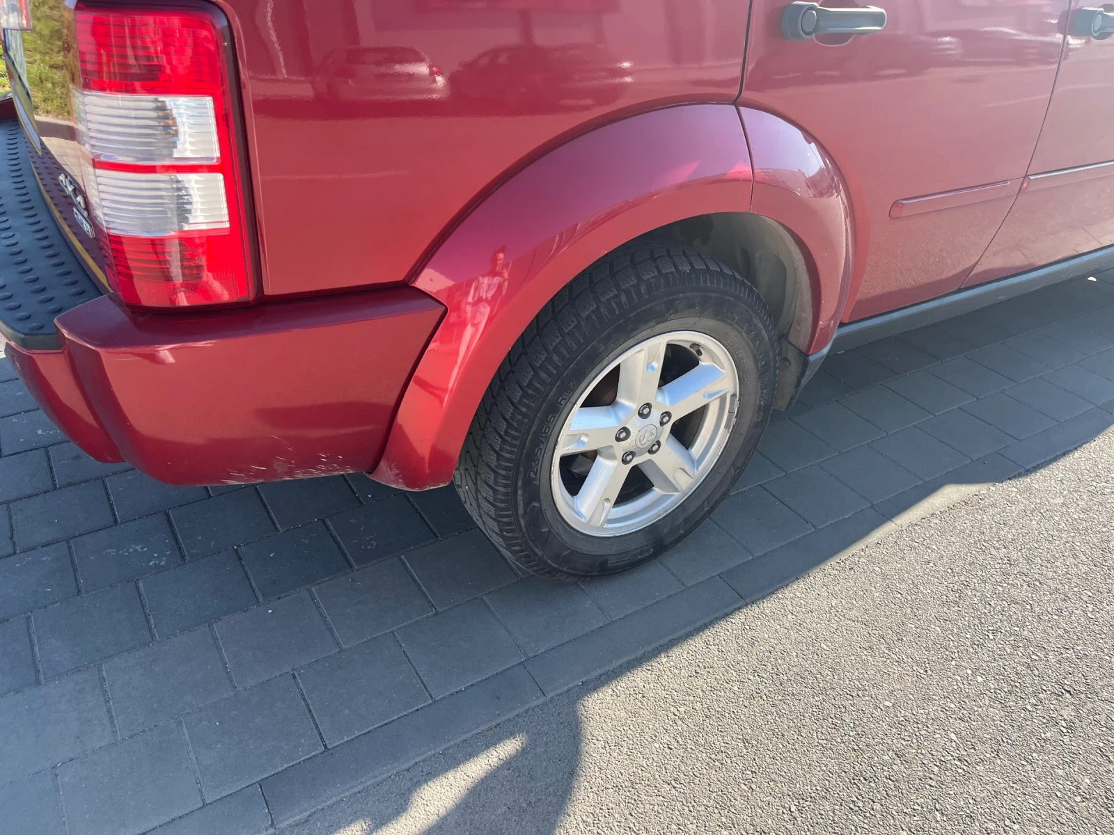 Dodge Nitro, снимка 5 - Автомобили и джипове - 54100034