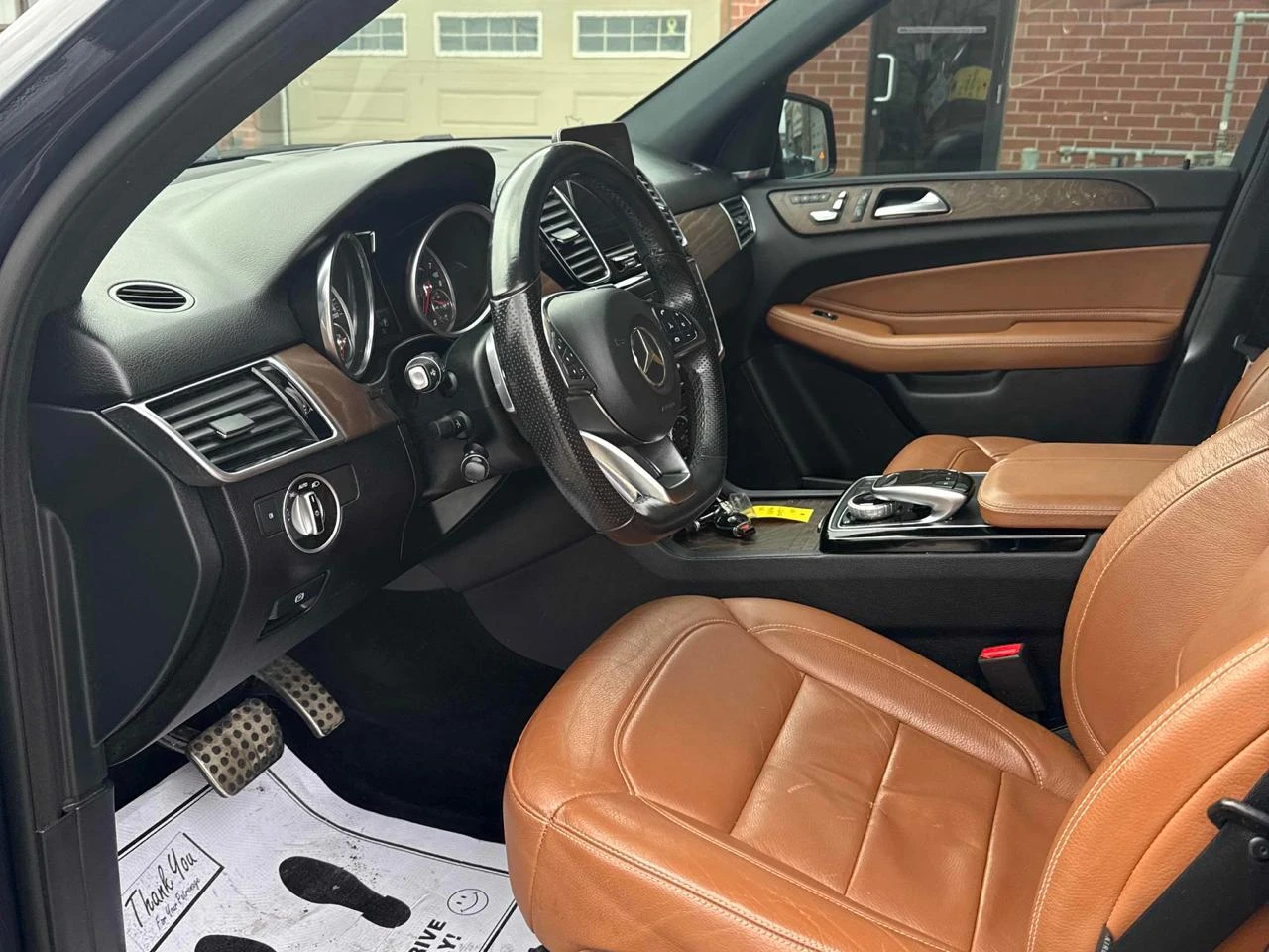 Mercedes-Benz GLE 450 AMG 360* Distronic* Въздух* Carplay* Пано* H&K, снимка 6 - Автомобили и джипове - 54135419