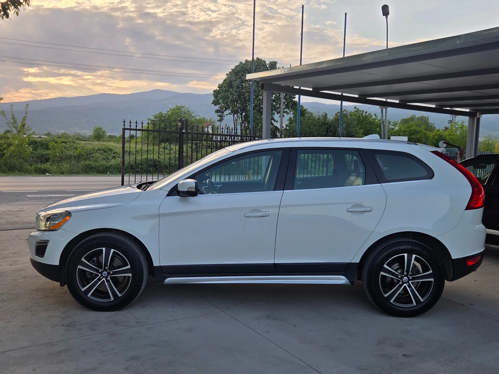 Volvo XC60 2.4 DIZEL AWD * OCEAN  RACE* * NAVI* * XENON*  | Mobile.bg � ����������� 4