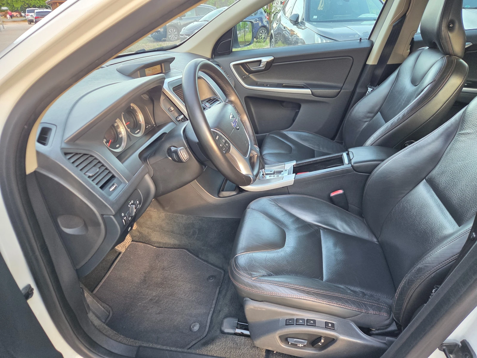 Volvo XC60 2.4 DIZEL AWD * OCEAN  RACE* * NAVI* * XENON*  | Mobile.bg � ����������� 15