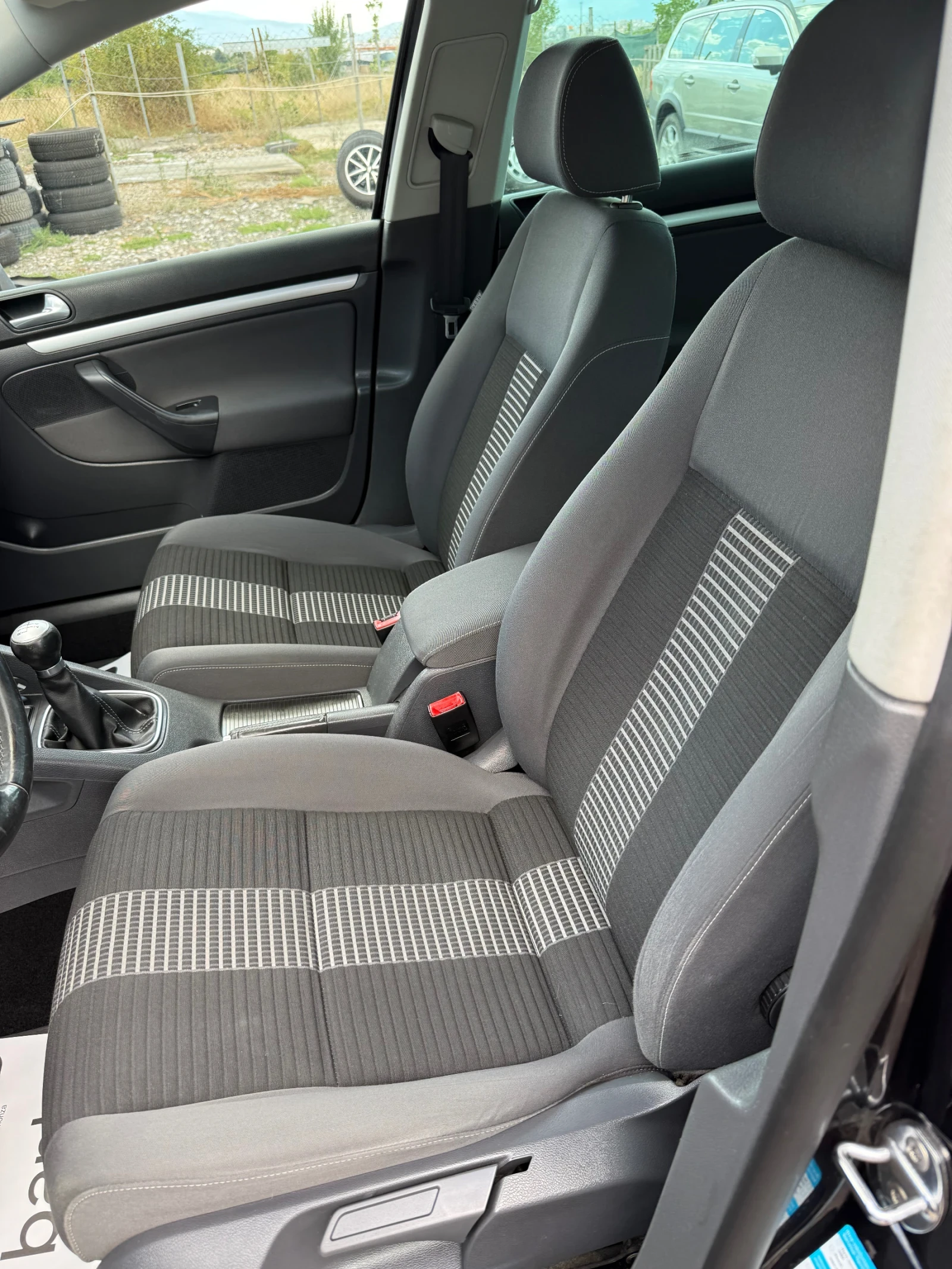 VW Golf  Golf 5 Edition Сервизна история Vw, снимка 9 - Автомобили и джипове - 54468103