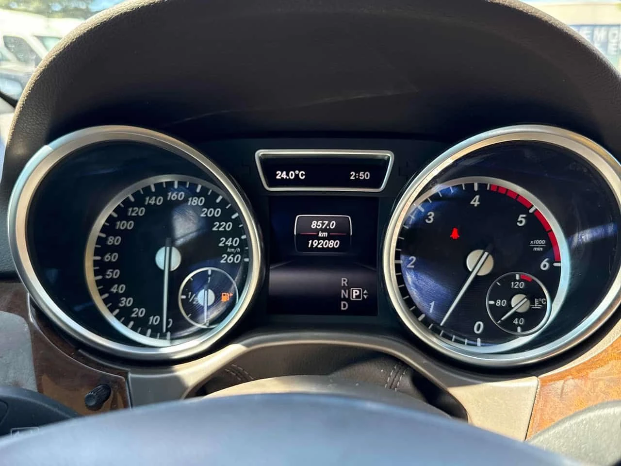 Mercedes-Benz ML 350 BlueTEC/ОТ ПРЕДСТАВИТЕЛСТВО/ФИНАНСИРАНЕ, снимка 8 - Автомобили и джипове - 54723721