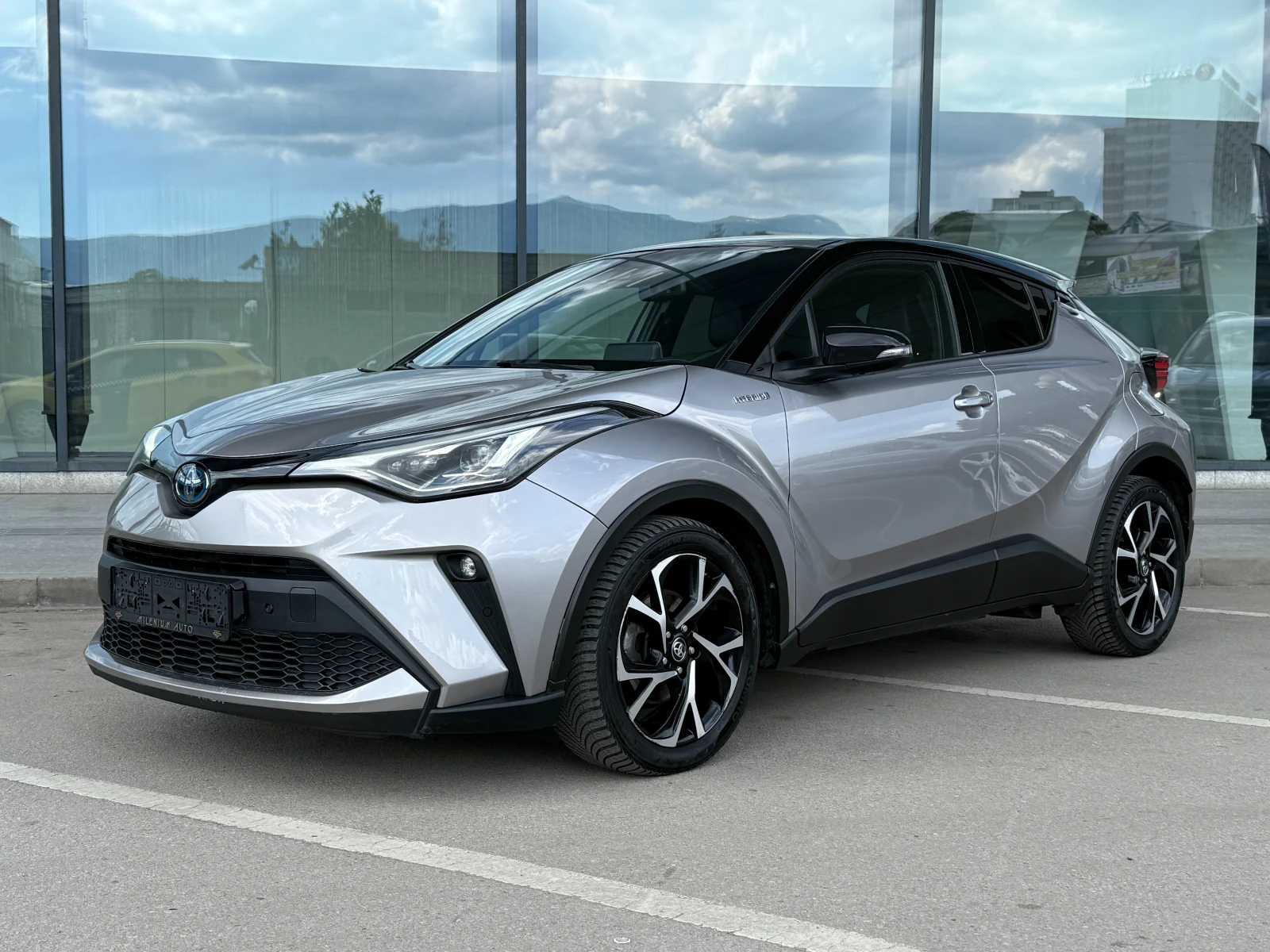 Toyota C-HR 6 МЕСЕЦА ГАРАНЦИЯ/1.8 Hybrid 122к.с. Facelift LED