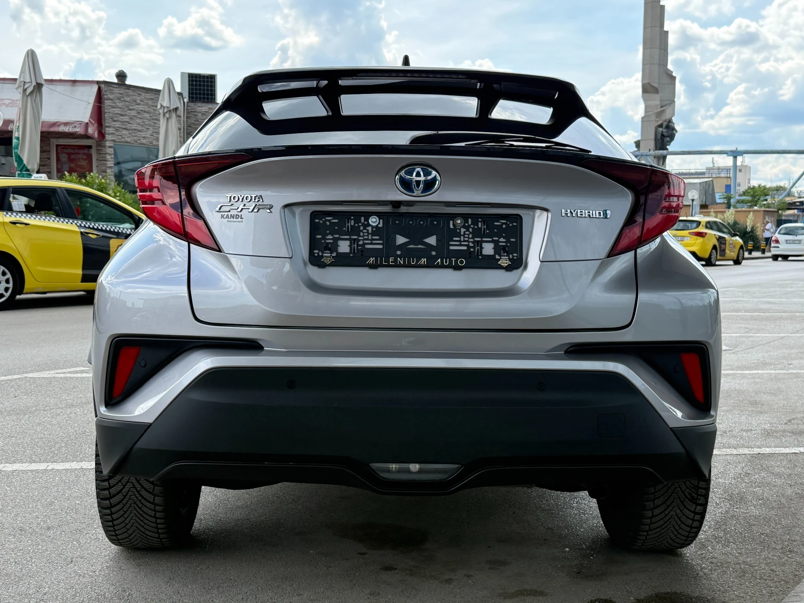 Toyota C-HR 6 МЕСЕЦА ГАРАНЦИЯ/1.8 Hybrid 122к.с. Facelift LED, снимка 4 - Автомобили и джипове - 54884345