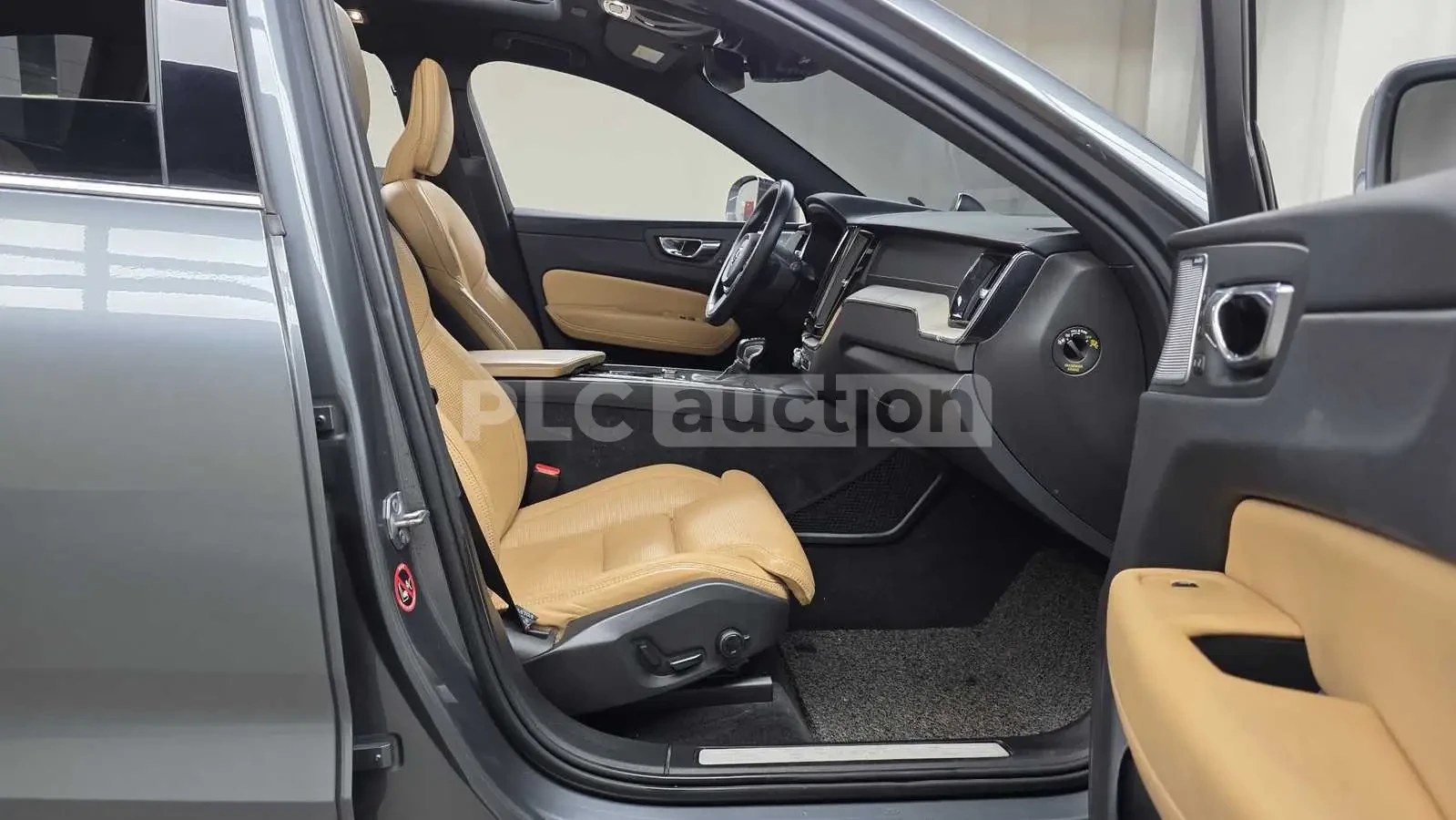 Volvo XC60 T6 INSCRIPTION/HEAD UP/360CAM/PANORAMA/FULL, снимка 10 - Автомобили и джипове - 55237039