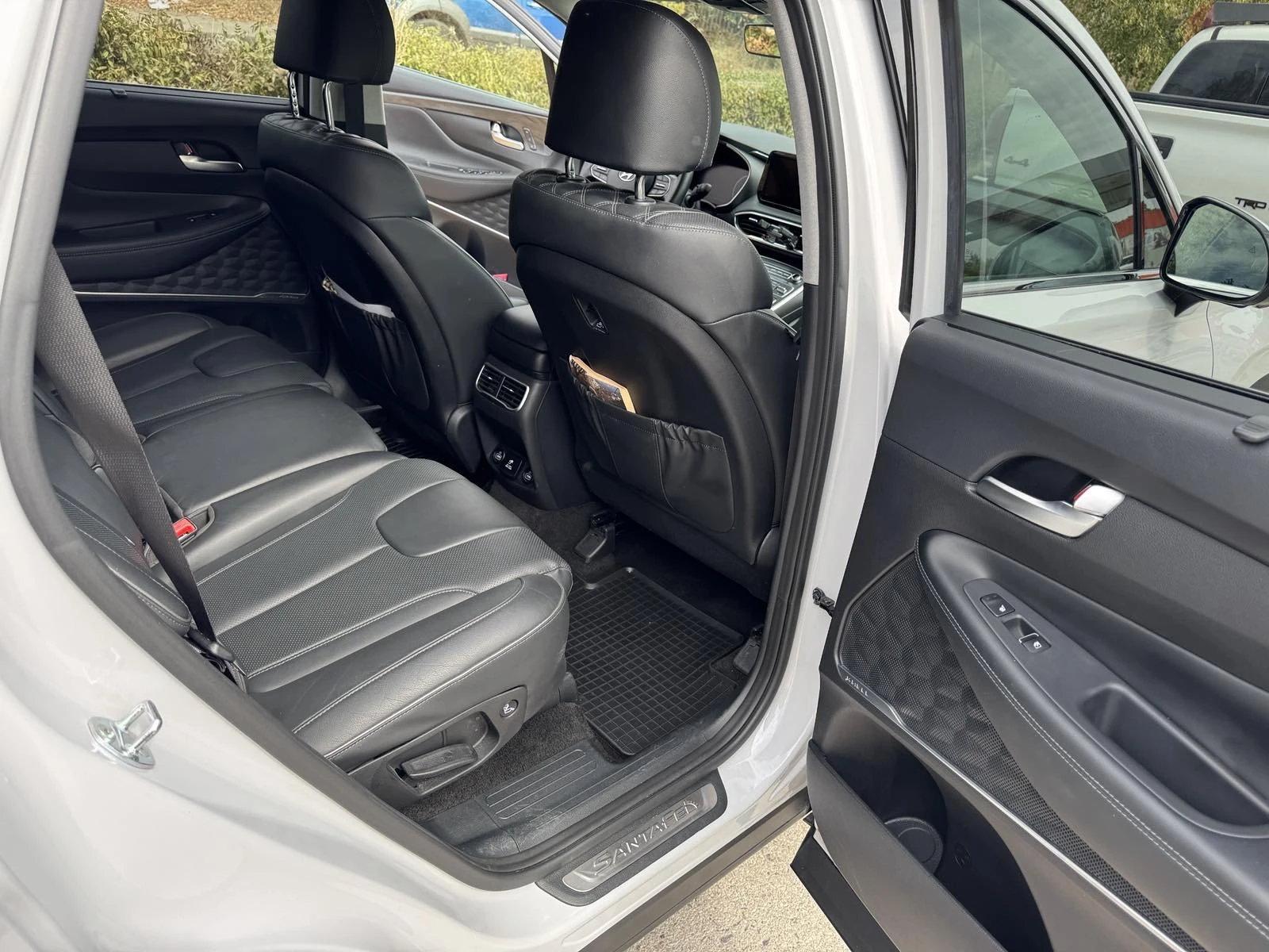Hyundai Santa fe 2.2 CRDi 4WD DCT 7 Seat, снимка 13 - Автомобили и джипове - 56191279