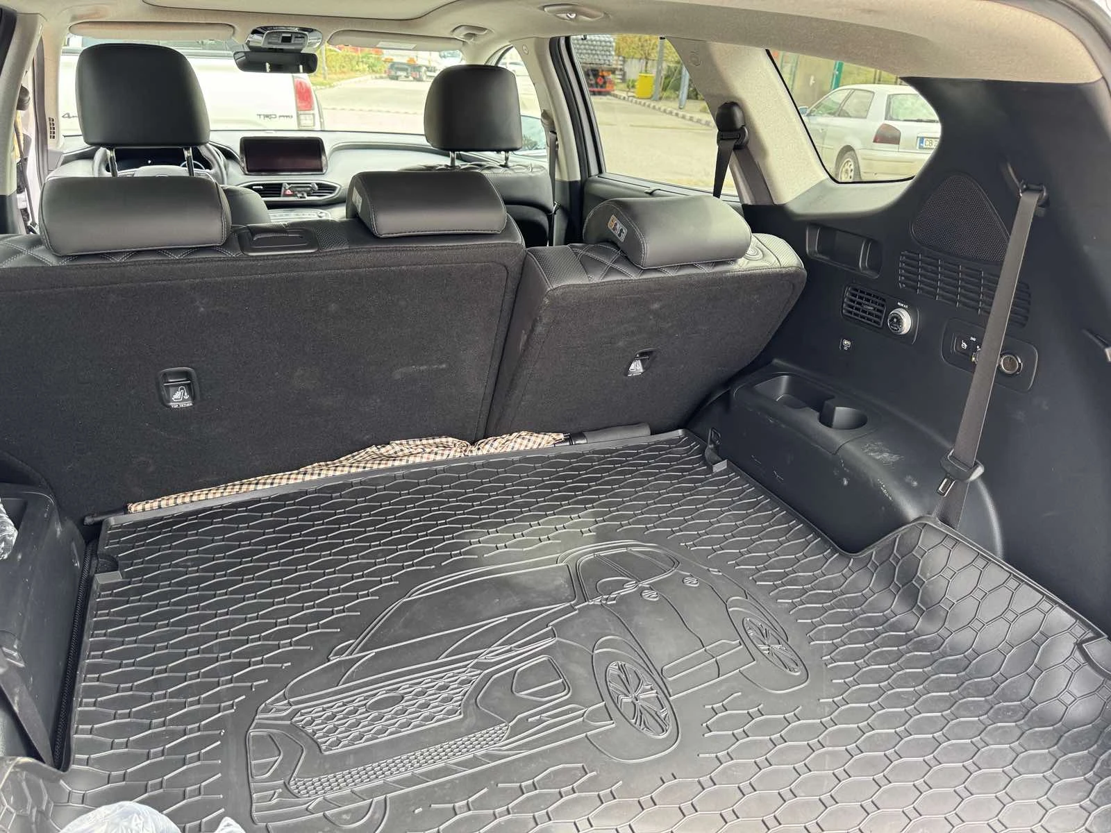 Hyundai Santa fe 2.2 CRDi 4WD DCT 7 Seat, снимка 14 - Автомобили и джипове - 56191279