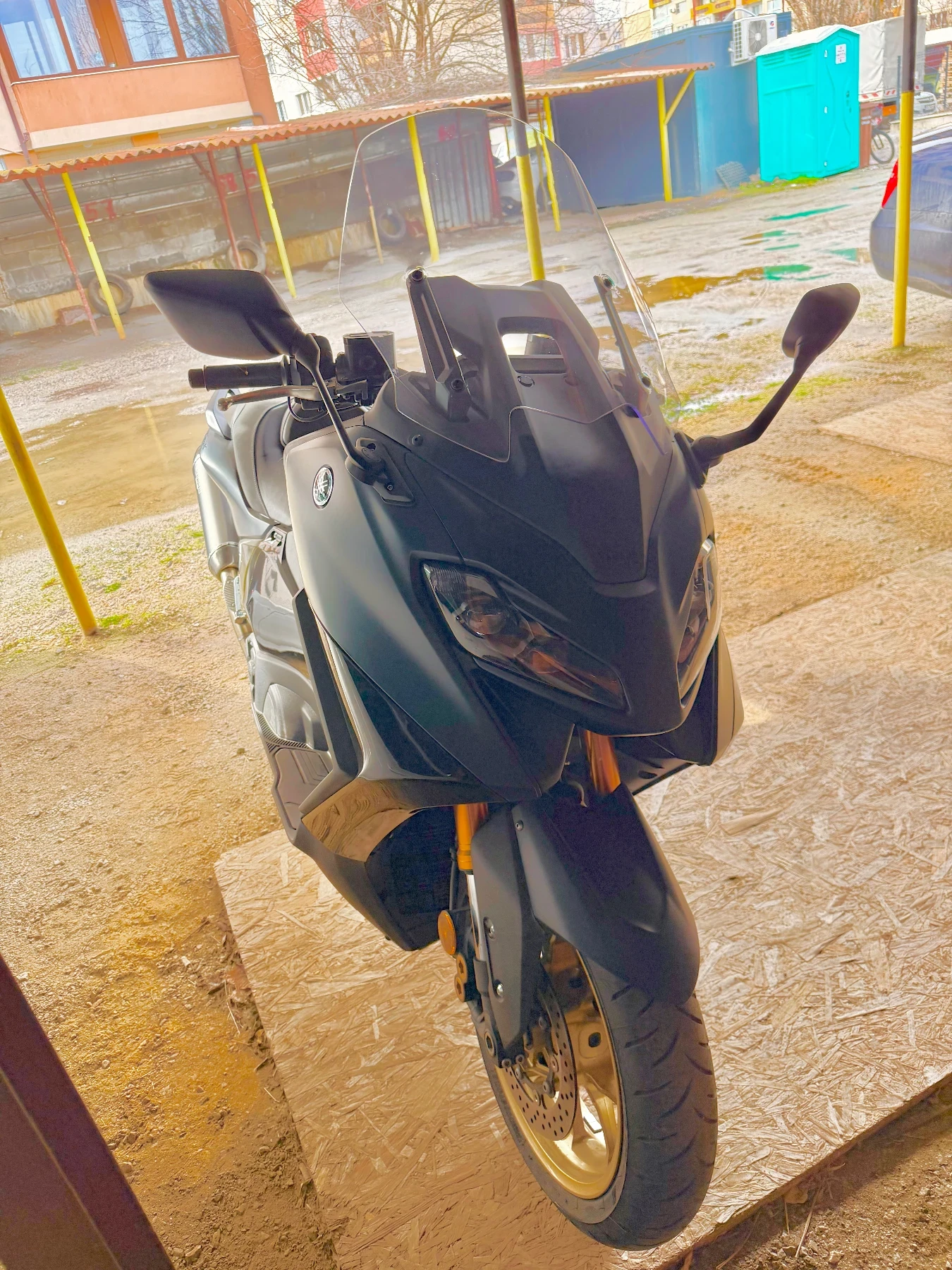 Yamaha T-max Tech max