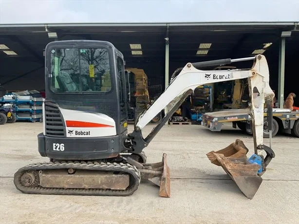 Багер Bobcat E26, снимка 4 - Индустриална техника - 53960857
