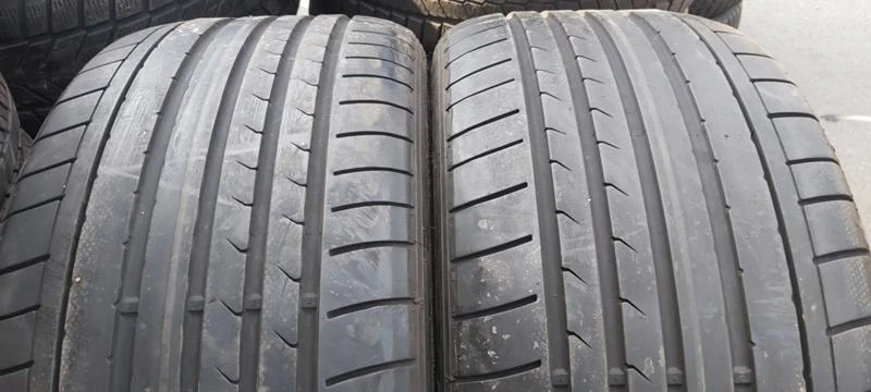 Гуми Летни 275/35R20, снимка 1 - Гуми и джанти - 34164682