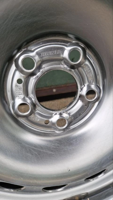 Гуми с джанти Hankook 215/60R16, снимка 4 - Гуми и джанти - 56114884